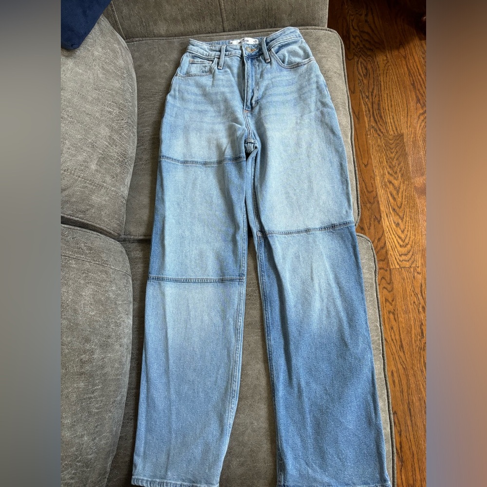 Hollister Curvy Ultra High Rise Dad Jean, 25x31 (1R), Smoke Free Home